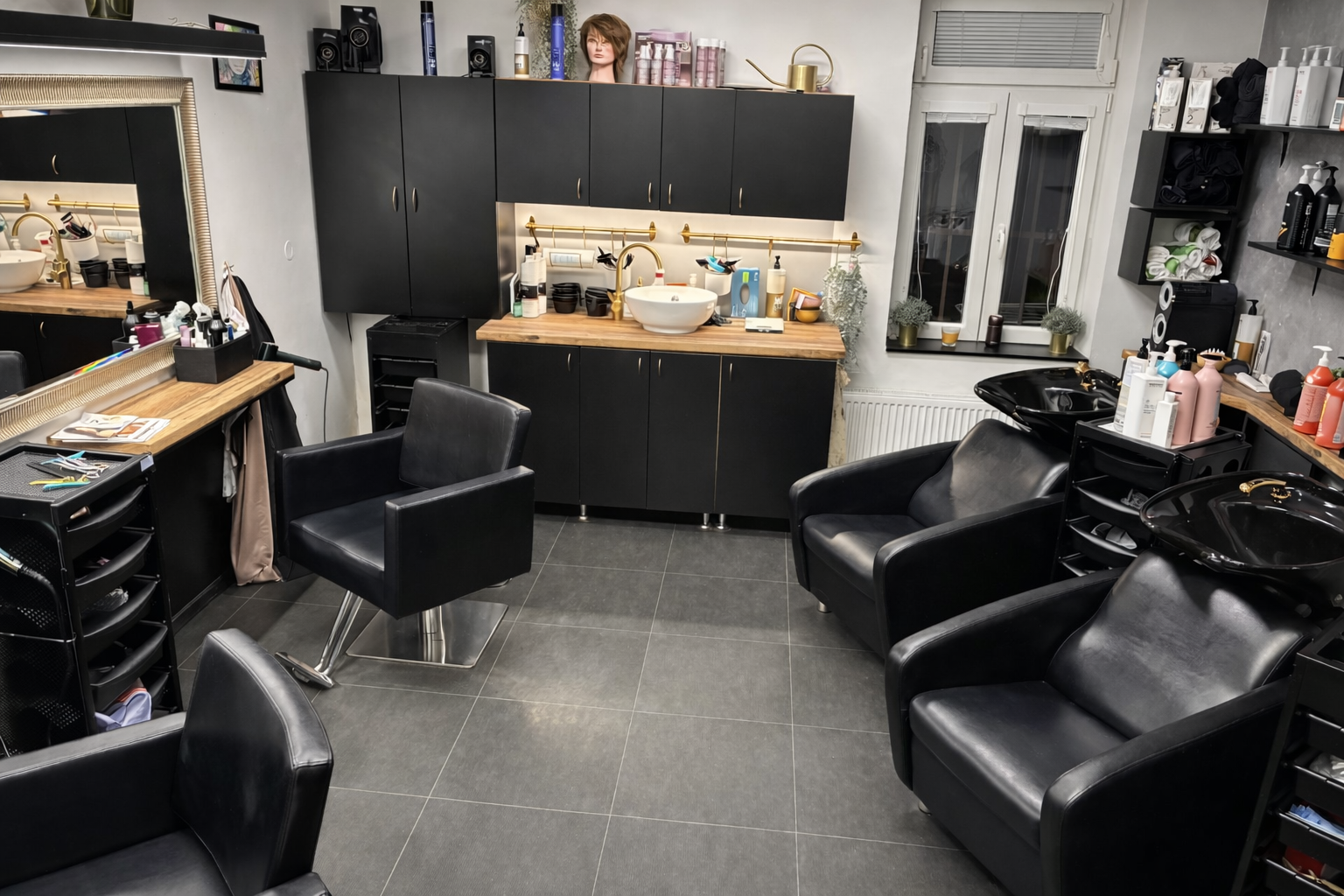 HAIR CARE Interiér