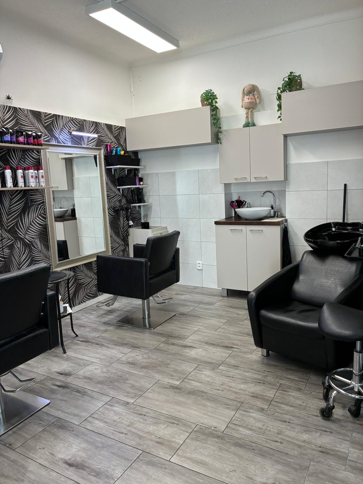 HAIR CARE Interiér